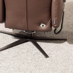 Relaxsessel Vegas Bezug Leder Dea 4040 Darkbrown Braun Sternfuss Schwarz Matt Mit 3 Motorischer Verstellung