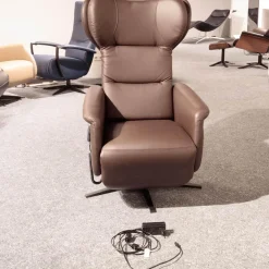 Relaxsessel Vegas Bezug Leder Dea 4040 Darkbrown Braun Sternfuss Schwarz Matt Mit 3 Motorischer Verstellung