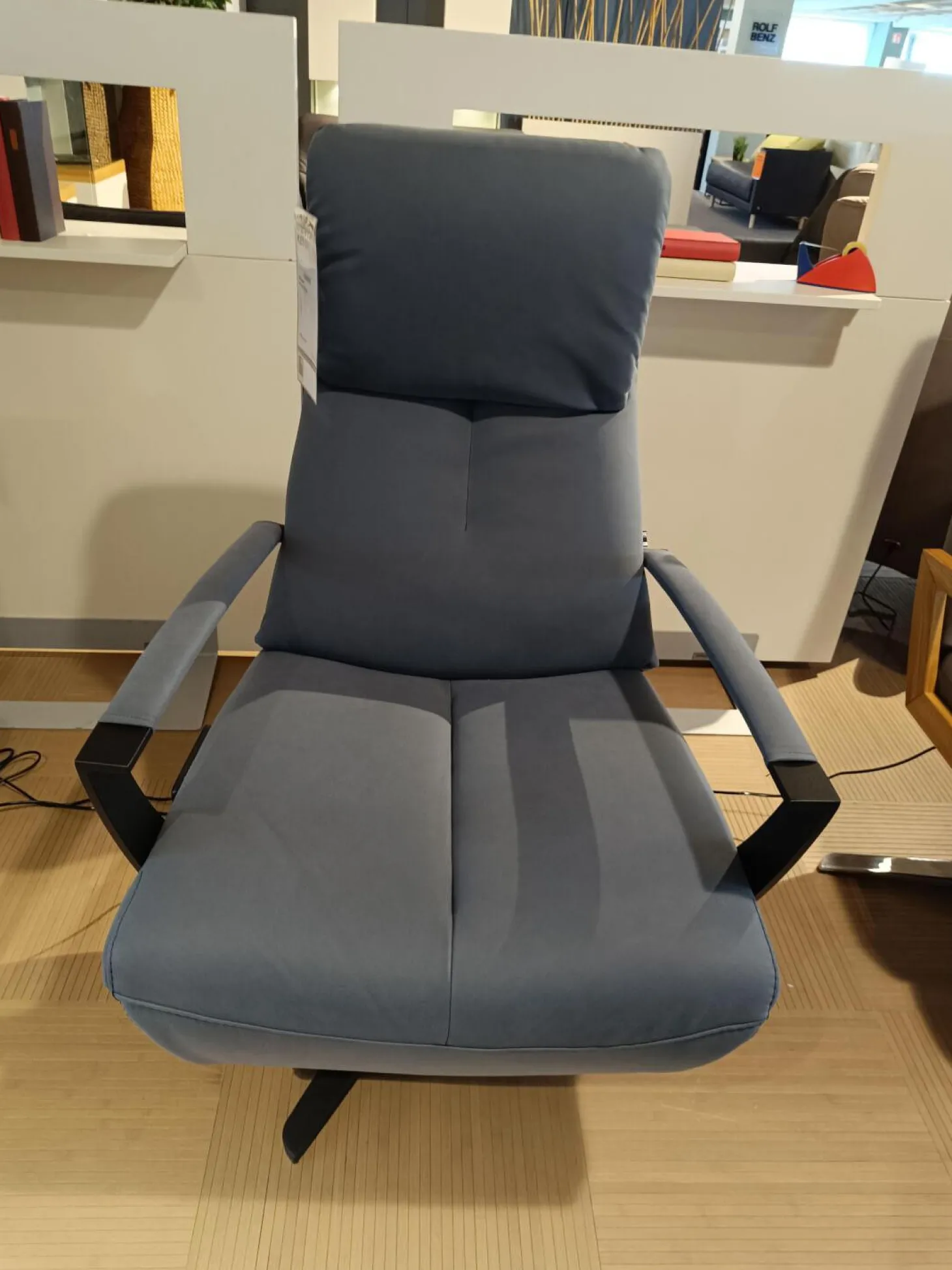 Relaxsessel WK 616 Carlos Leder G Davinci Night Blau Grau 4 Sternfuß Metall Black Schwarz Matt Mit Motorischer Kopfteilverstellung Und Aufstehhilfe