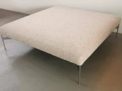 Saké Hocker Stoff Liseo Cat. Lusso Braun Gestell Hartzinn Lackiert