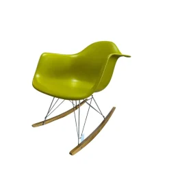 Schaukelstuhl Eames Plastic Armchair RAR Schale Polypropylen Senf Gelb Gestell Verchrom Kufe Ahorn Gelblich