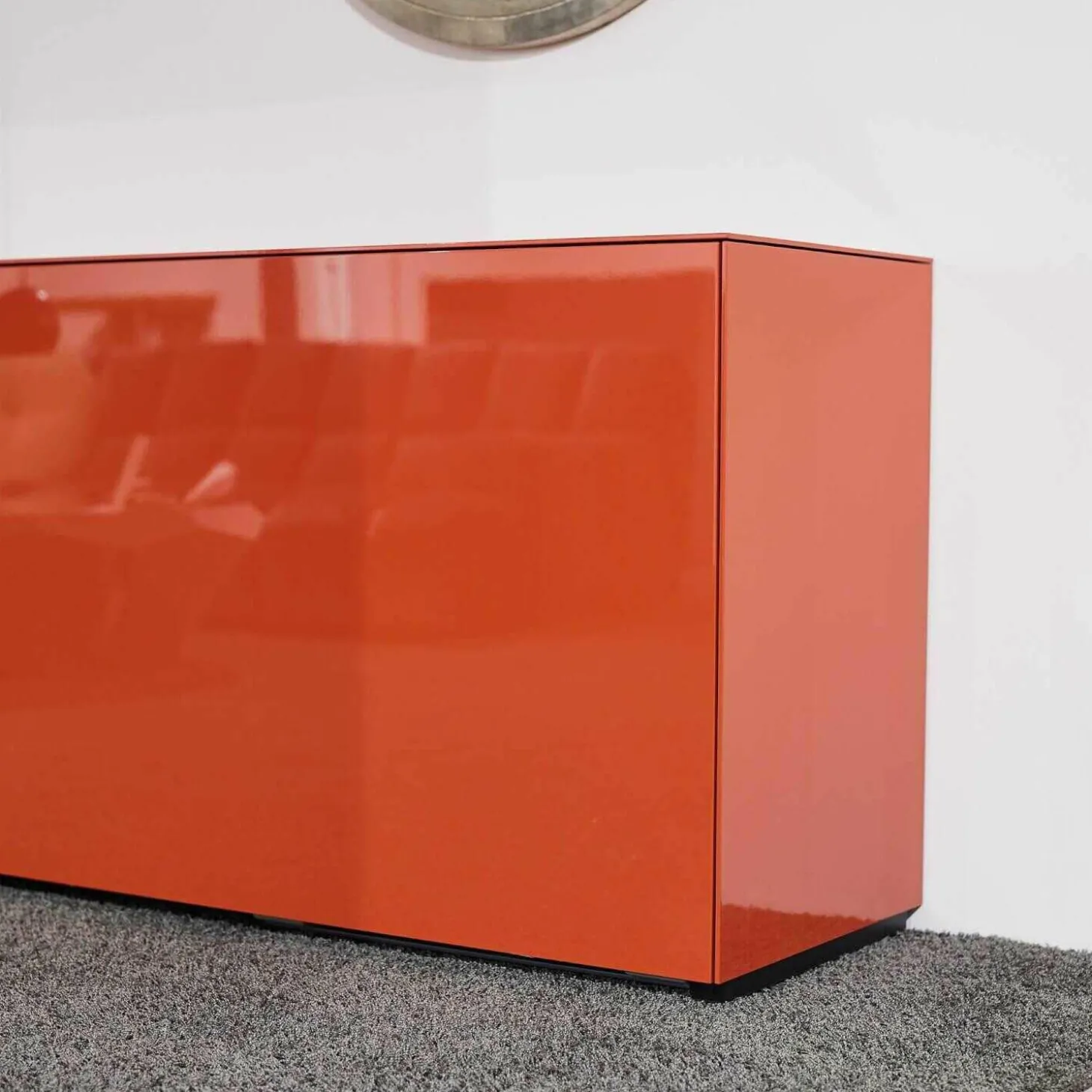 Schiebetüren-Sideboard Soma Lack Koralle Hochglanz Mit 2 Einlegeböde