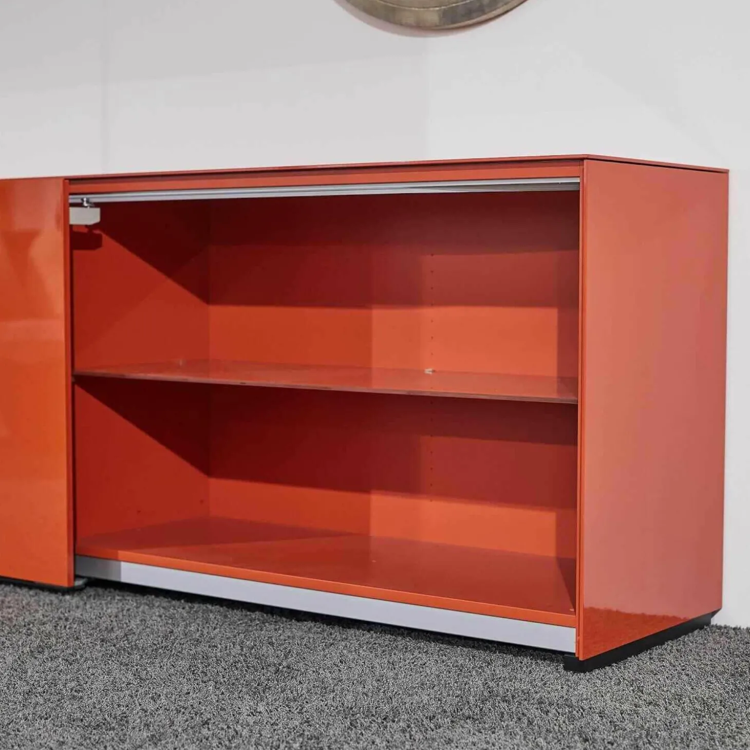 Schiebetüren-Sideboard Soma Lack Koralle Hochglanz Mit 2 Einlegeböde