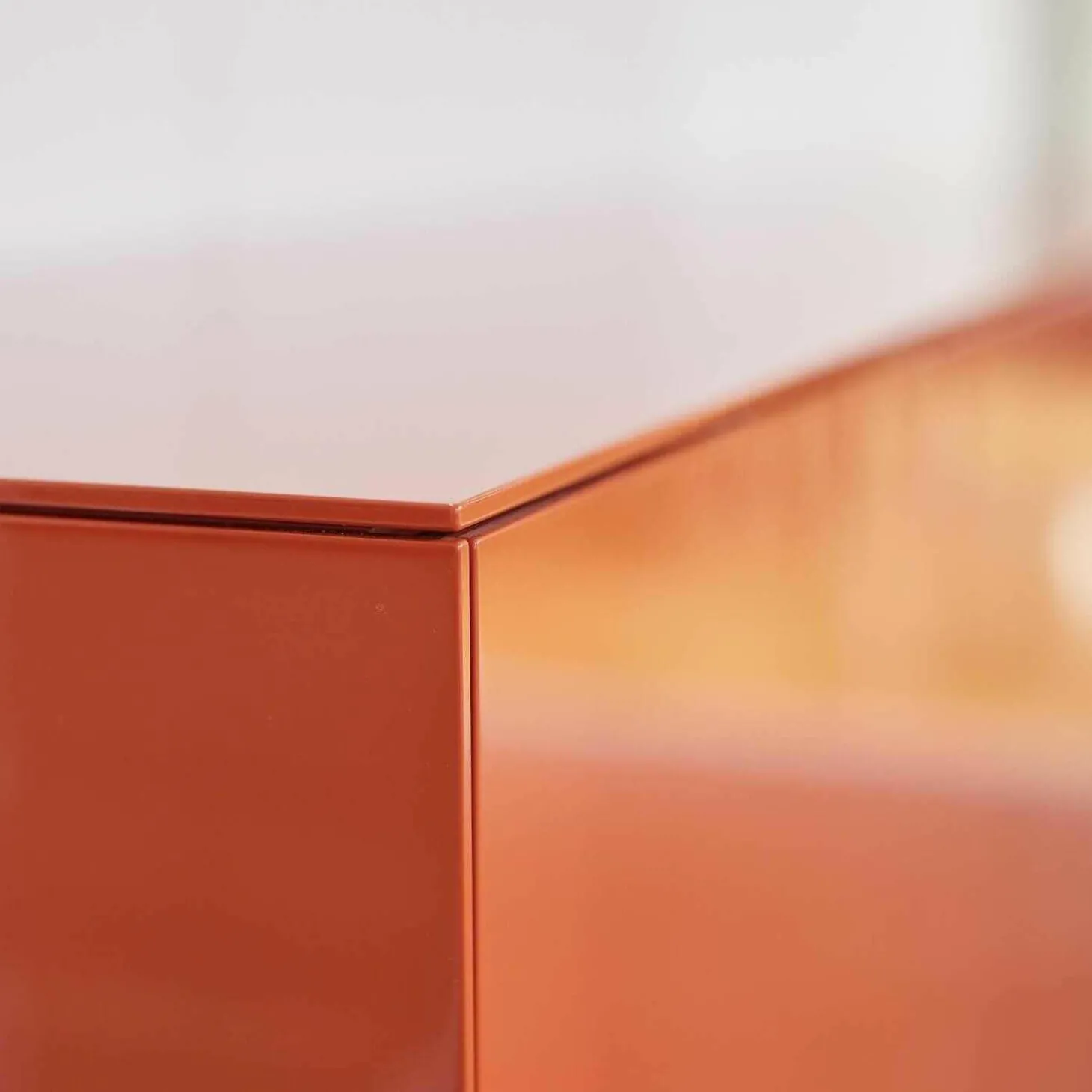 Schiebetüren-Sideboard Soma Lack Koralle Hochglanz Mit 2 Einlegeböde