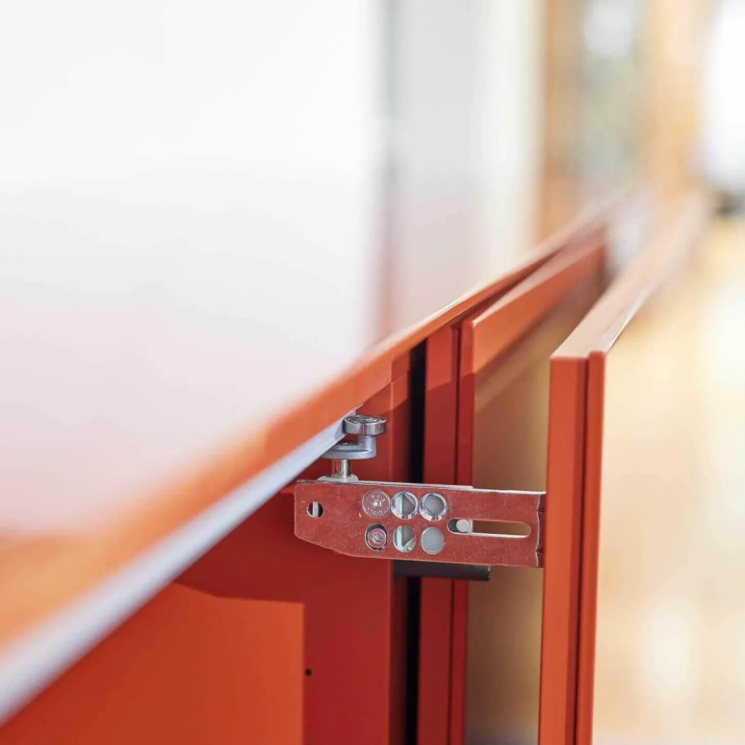 Schiebetüren-Sideboard Soma Lack Koralle Hochglanz Mit 2 Einlegeböde