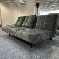 Schlafsofa Cross Over Stoff 4401 35 Grün Gestell Metall Schwarz Pulverbeschichtet Mit Rollen Hinten Inklusive Kissen