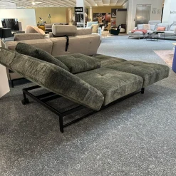 Schlafsofa Cross Over Stoff 4401 35 Grün Gestell Metall Schwarz Pulverbeschichtet Mit Rollen Hinten Inklusive Kissen