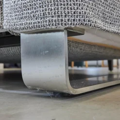 Schlafsofa Lazlo Stoff Mambo Hellgrau Kufe Edelstahl Gebürstet