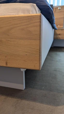 Schlafzimmer Lack Kristallgrau Matt Eiche Natur Massiv Bett Ohne Matratze Und Ohne Lattenrost