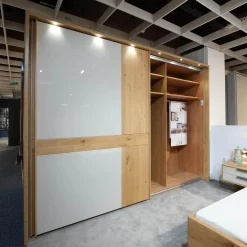 Schlafzimmer Modena Plus Eiche Bianco Glas Leder Champagner Inklusive LED Flexleuchten Bett Ohne Matratze Ohne Lattenrost