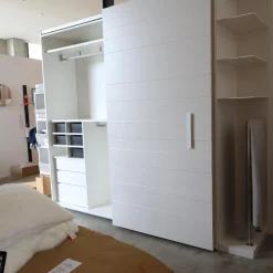 Schlafzimmerschrank Hide & Seek Lack Weiß