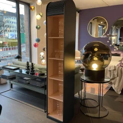 Schmaler Schrank Cabinet A´Dammer Duotone Storm Blossom mit Rolladentür