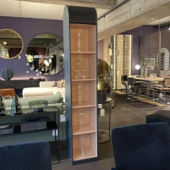 Schmaler Schrank Cabinet A´Dammer Duotone Storm Blossom mit Rolladentür