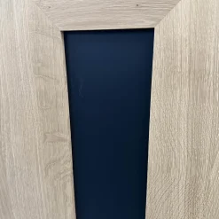 Schrank Artus Korpus Knorrige Eiche Puro Geölt Glas 9005 Schwarz Matt