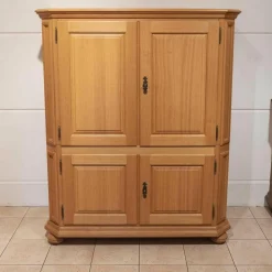 Schrank Eiche 1A Seidenglanz Lackiert