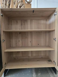 Schrank Nubus Korpus Knorrige Eiche Puro Geölt Front Holzrahmen Mit Zinkblech Schwarz Stahlwangen