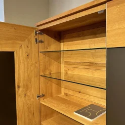 Schrank Varus Asteiche mit Glas Grau Knorrige Eiche Geölt Floatglas Dunkelbraun Matt