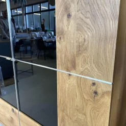 Schrank Varus Knorrige Eiche Natur Geölt Fronten Glas 9005 Schwarz Glänzend Mit Edelstahlkanten