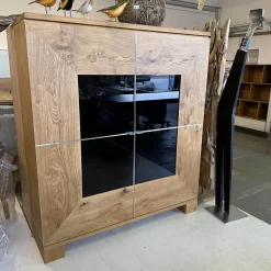 Schrank Varus Knorrige Eiche Natur Geölt Fronten Glas 9005 Schwarz Glänzend Mit Edelstahlkanten