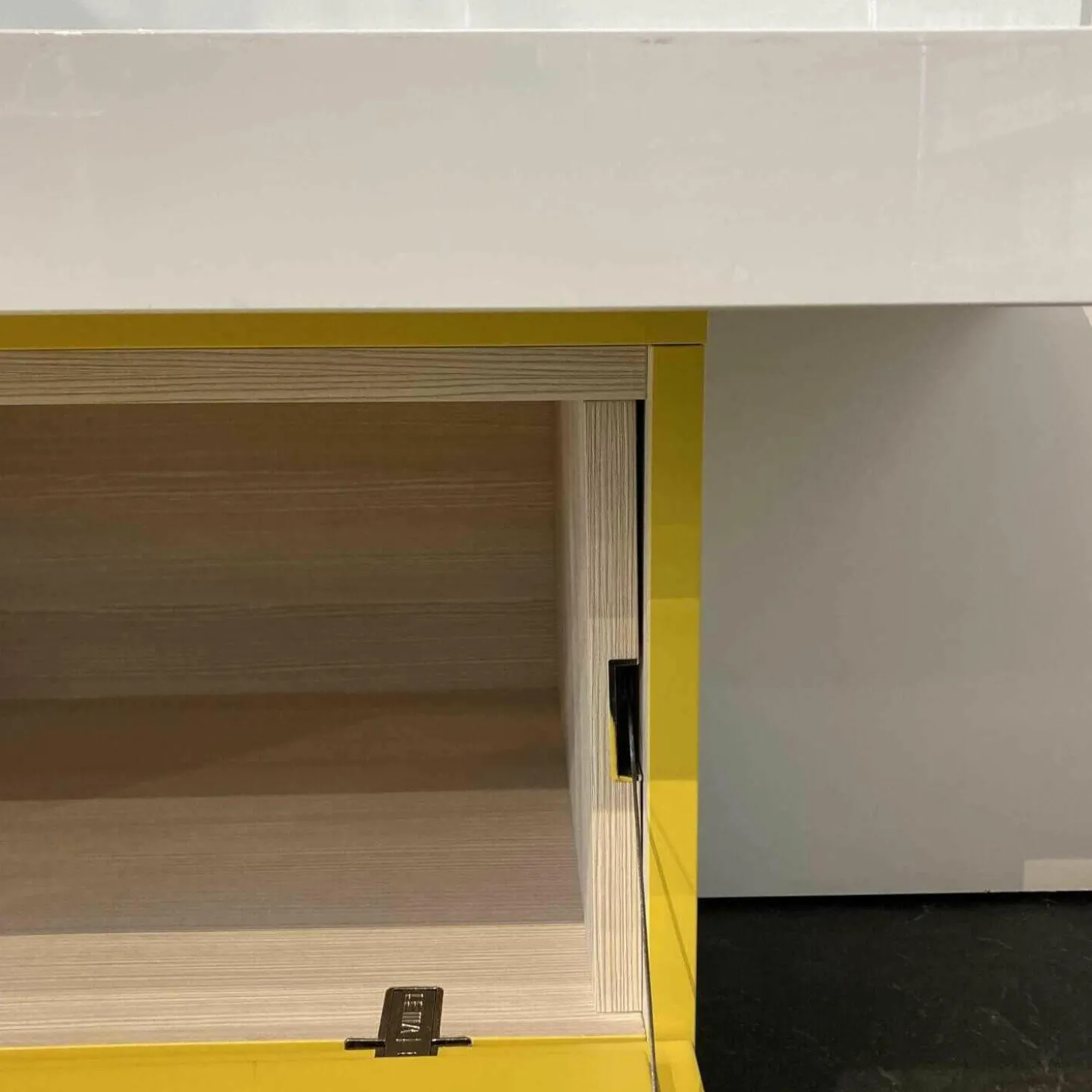 Schrankwand T030 Holz Gelb Grau Weiß Lackiert