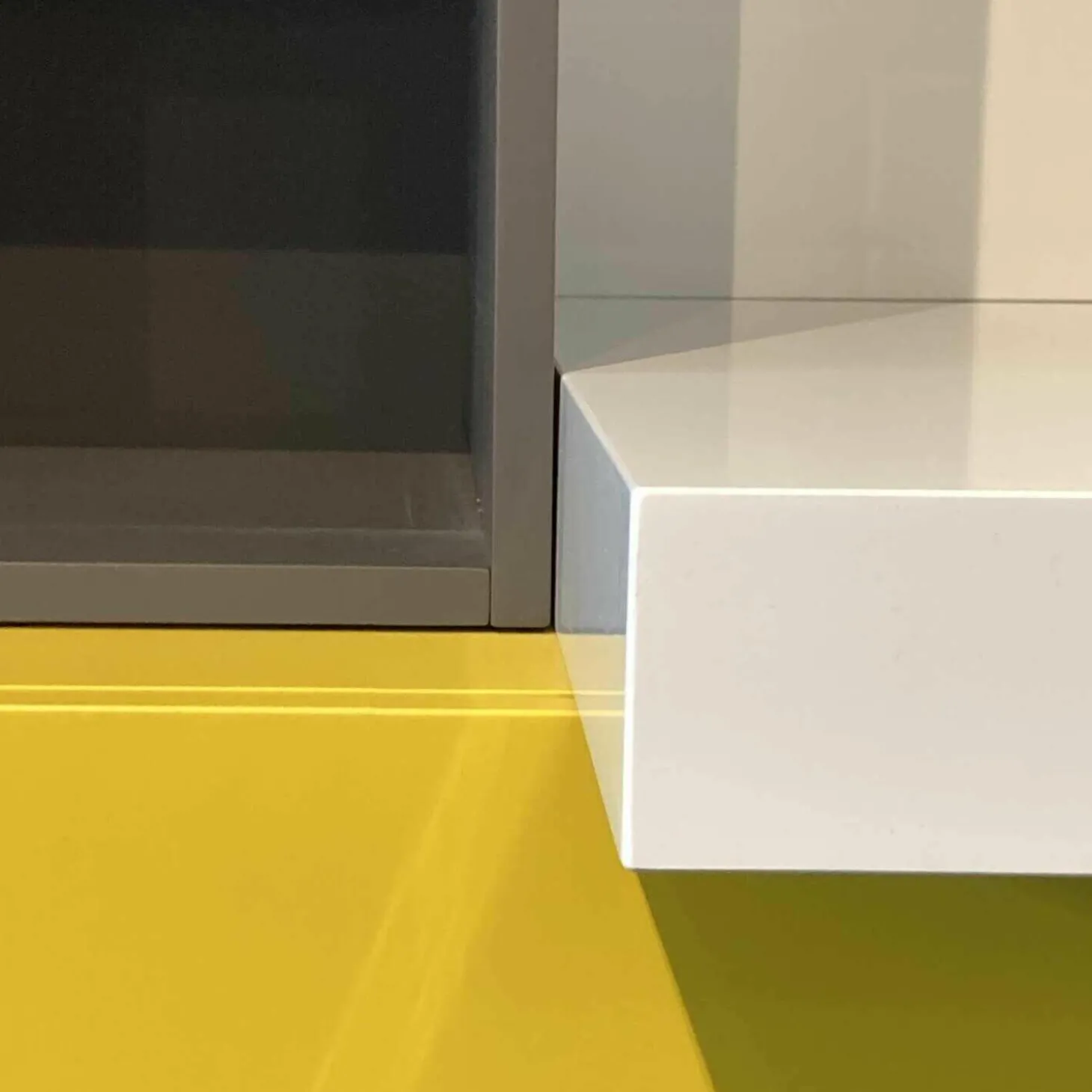 Schrankwand T030 Holz Gelb Grau Weiß Lackiert