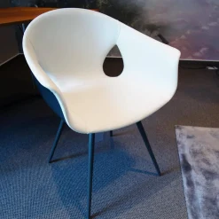 Schreibtisch Clarion Platte Geprägtes MDF Und Nussbaum Gestell Stahl Schwarz Inklusive Sessel Ginger Ale