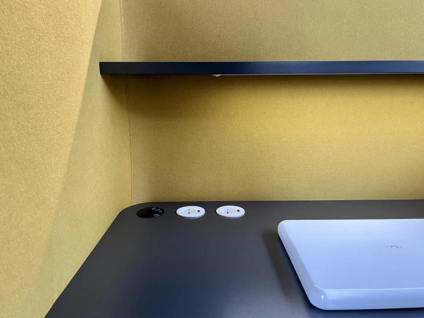 Schreibtisch Floater 84920 Platte Schiefer Stoff Curry Mit Beleuchtung