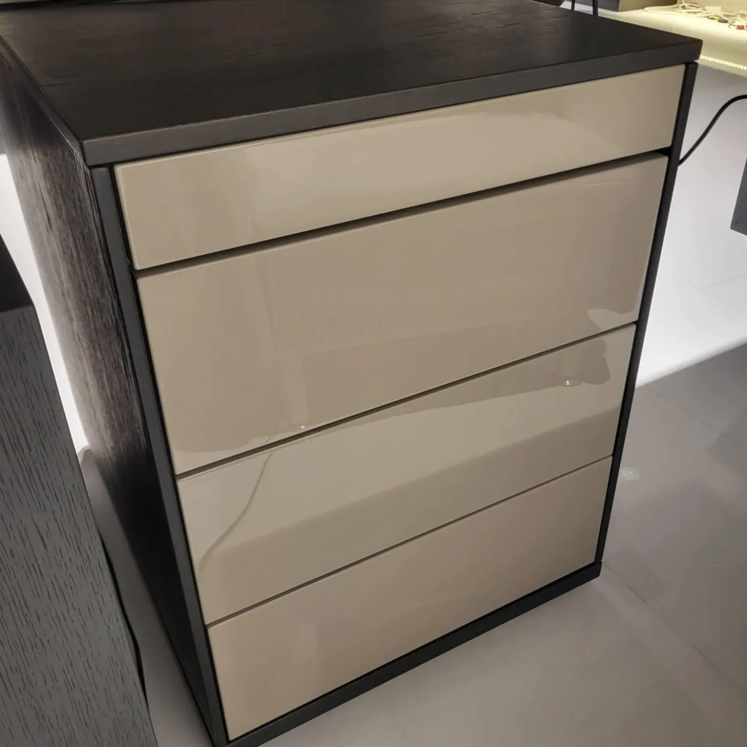 Schreibtisch Kara Frame Platte Und Gestell Eiche Graphit Anthrazit Furniert Inklusive Rollcontainer Lack Platingrau