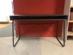 Schreibtisch Modell HO 130 Lack Supermatt Nachtgrau Kufen Schwarz