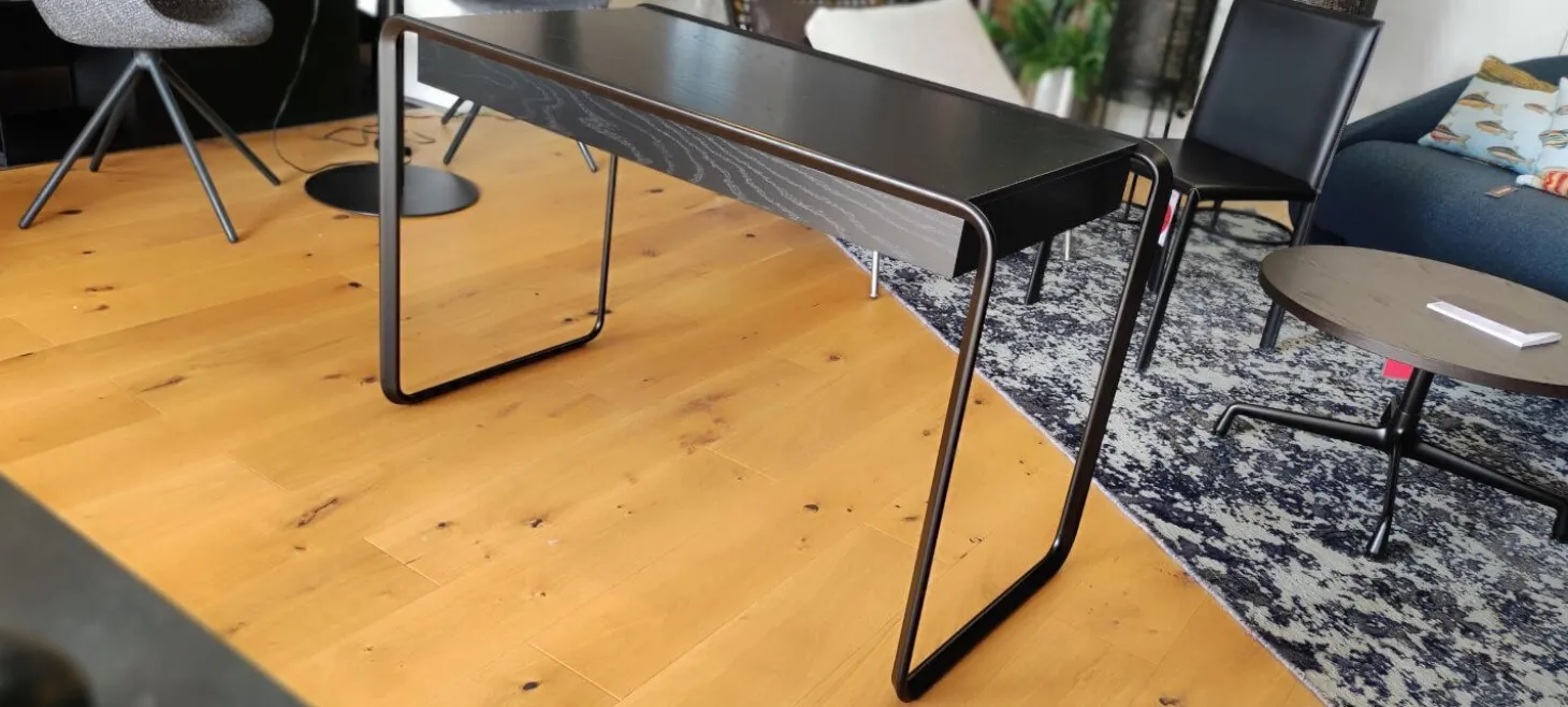 Schreibtisch Olique K2DSP Eiche Furniert Lackiert Schwarz RAL 9005 Gestell Stahlrohr Schwarz Pulverbeschichtet