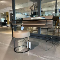 Schreibtisch Quiet Lines Platte Rauchglas Und Leder Kasia 330 Nussbaum Braun Gestell Schwarz Verchromt Mit Hocker