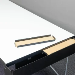 Schreibtisch Rackpod Auf Sockelfüßen mit Ablagefach