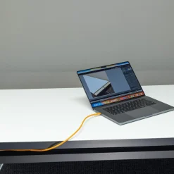 Schreibtisch Rackpod Auf Sockelfüßen