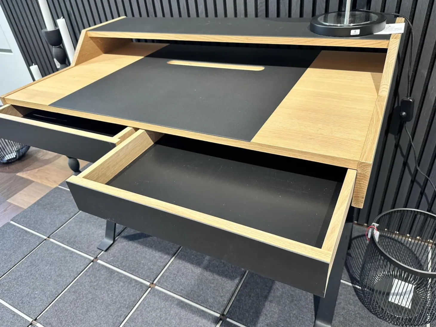 Schreibtisch Stanley 56316 Platte Eiche Natur Und Schwarz Gestell Eisenprofil Anthrazit Schwarz Geschweißt