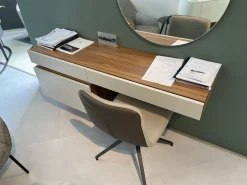 Schreibtisch Tetrim Front Lack Seidengrau Grau Korpus Echt Natur Furnier Kernnussbaum Inklusive Spiegel