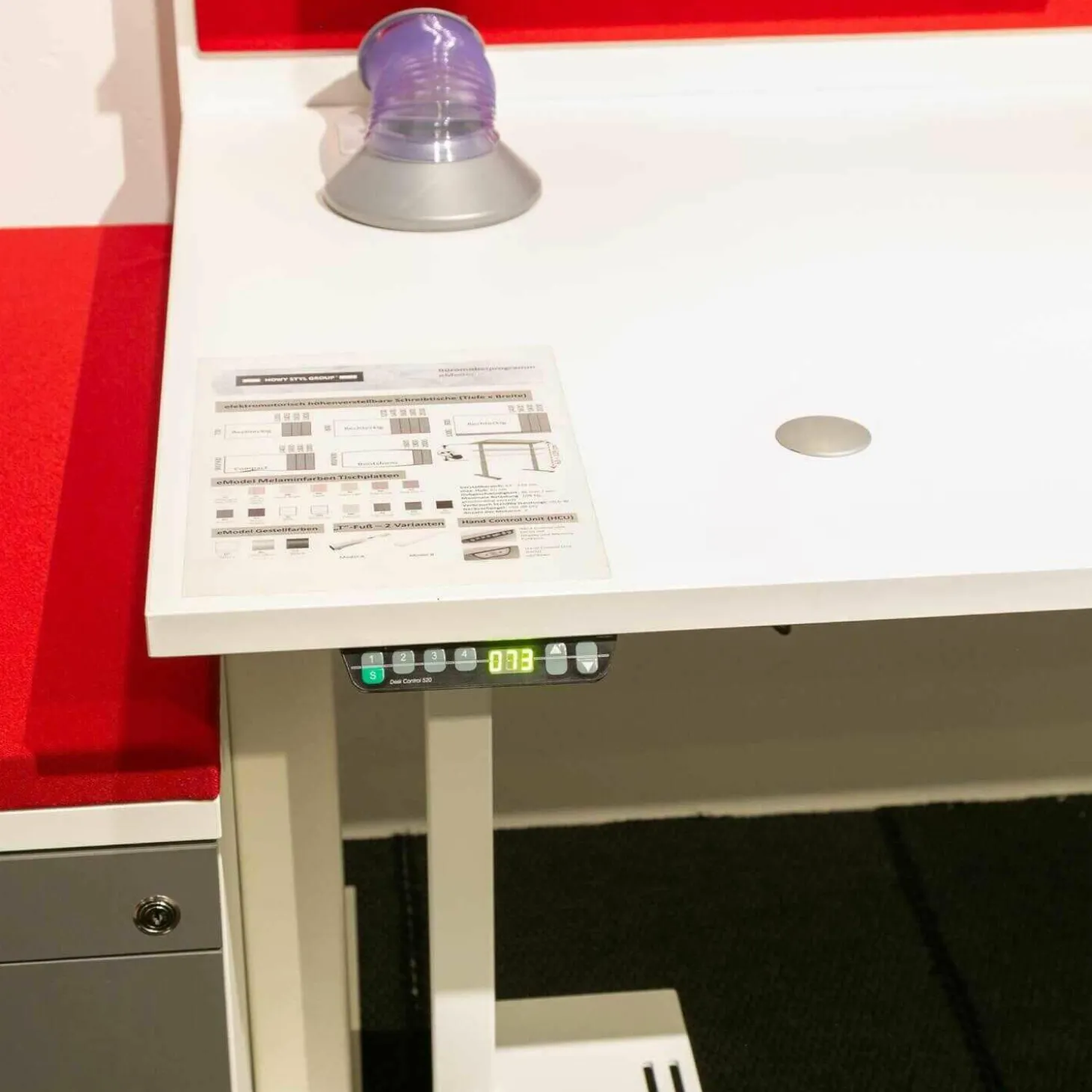 Schreibtisch Velum E10 mit Motorisch Verstellbarer Rollcontainer Velum E10