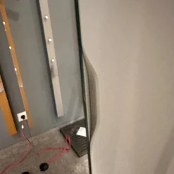 Schuhschrank Lack Basisfarbe Asphalt 45 Grau Metalloberfläche Chrom Glänzend Mit Verspiegelter Tür