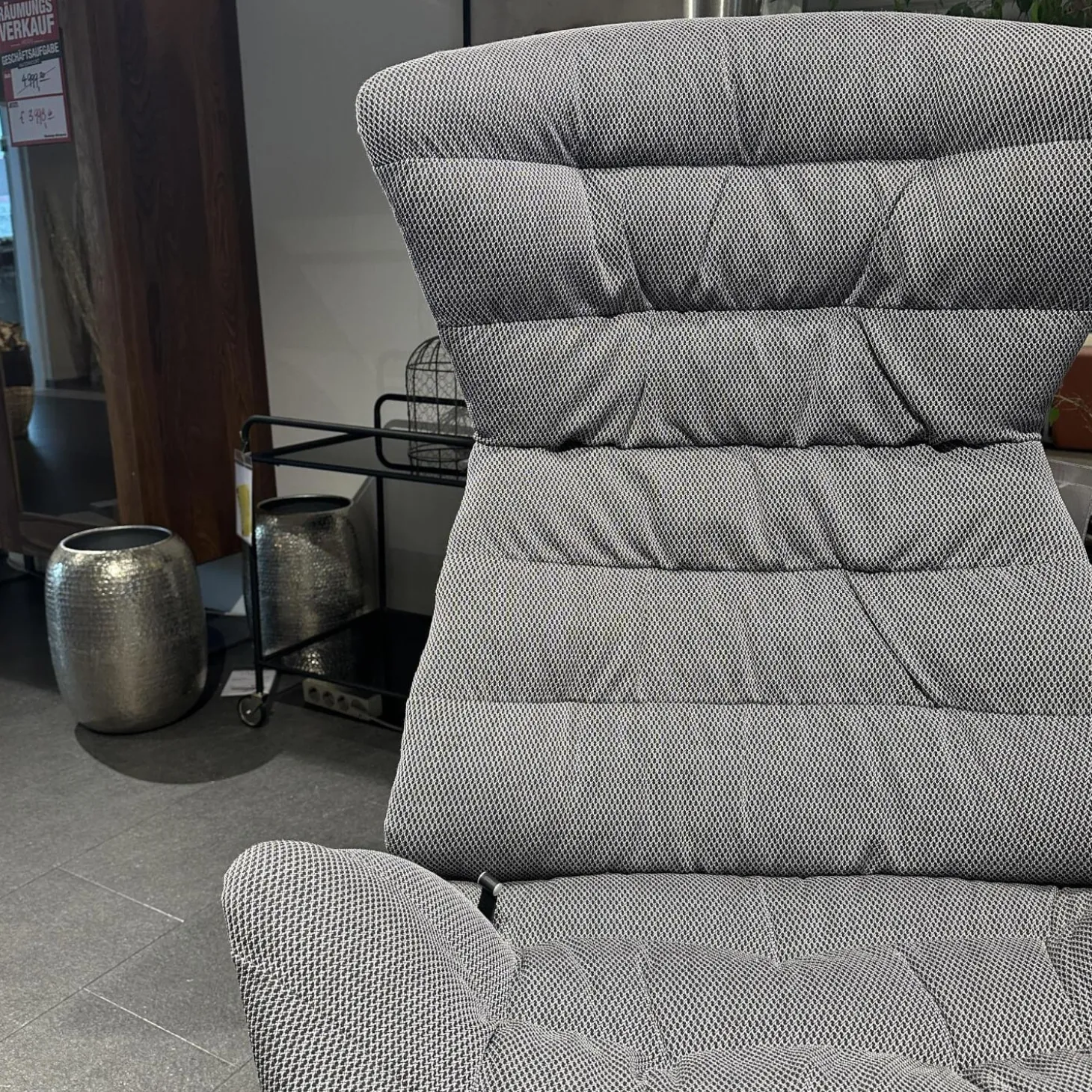 Sessel 808 Bezug Innen Stoff Soul 151 Pepper Grau Außen Nappaleder Nero Anthrazit Stahlgestell Edelstahloptik Und Hocker