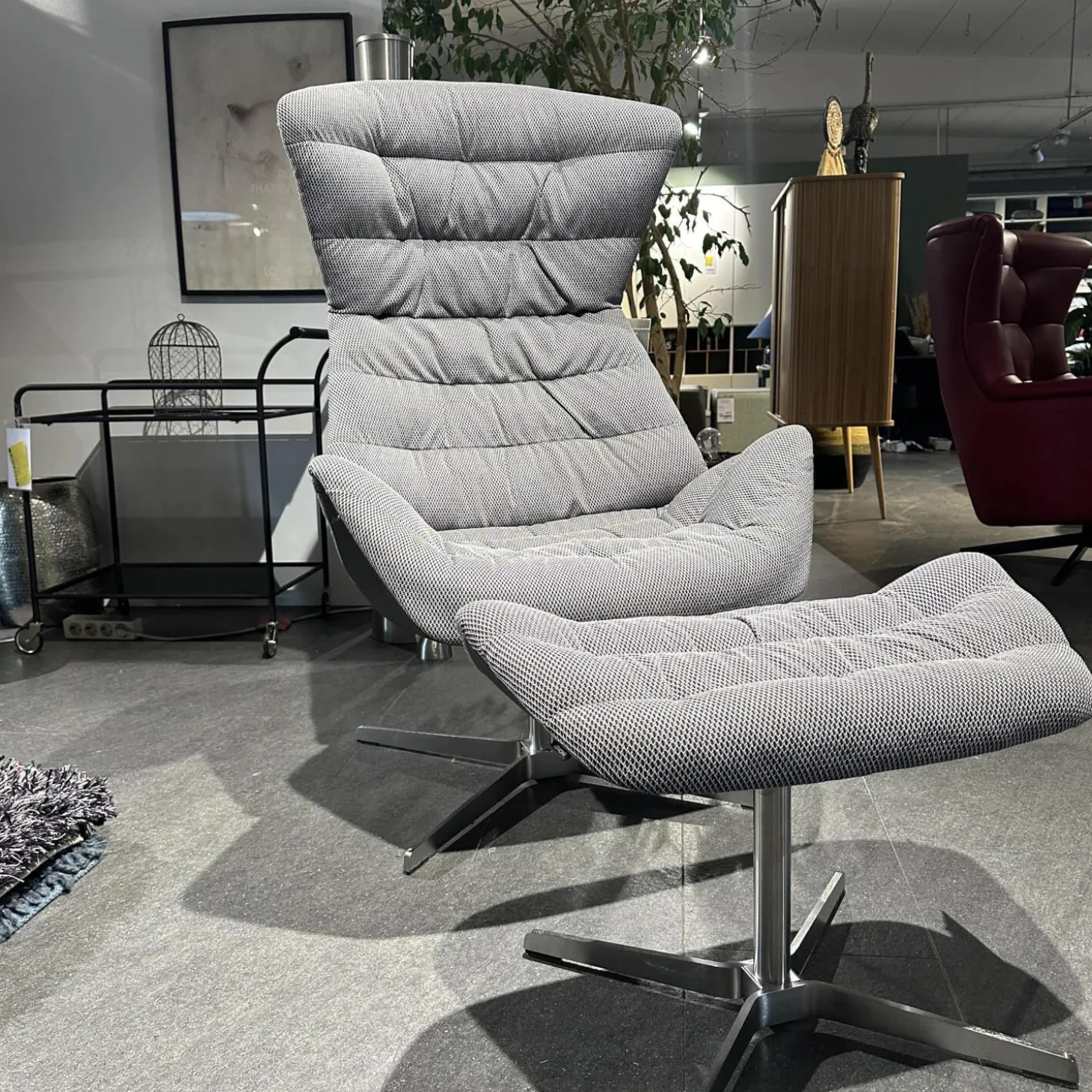 Sessel 808 Bezug Innen Stoff Soul 151 Pepper Grau Außen Nappaleder Nero Anthrazit Stahlgestell Edelstahloptik Und Hocker