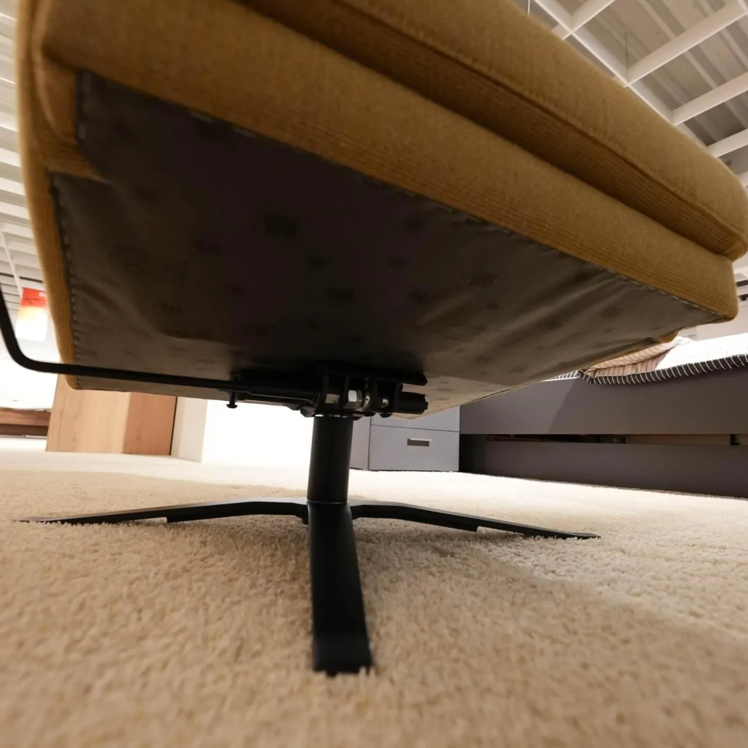 Sessel 4585 Stoff JAB 12040 Braun Gelb Sternfußgestell Metall Schwarz Matt Mit Wippfunktion Inklusive Hocker