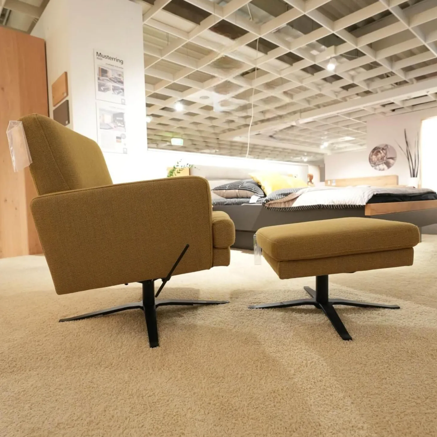 Sessel 4585 Stoff JAB 12040 Braun Gelb Sternfußgestell Metall Schwarz Matt Mit Wippfunktion Inklusive Hocker