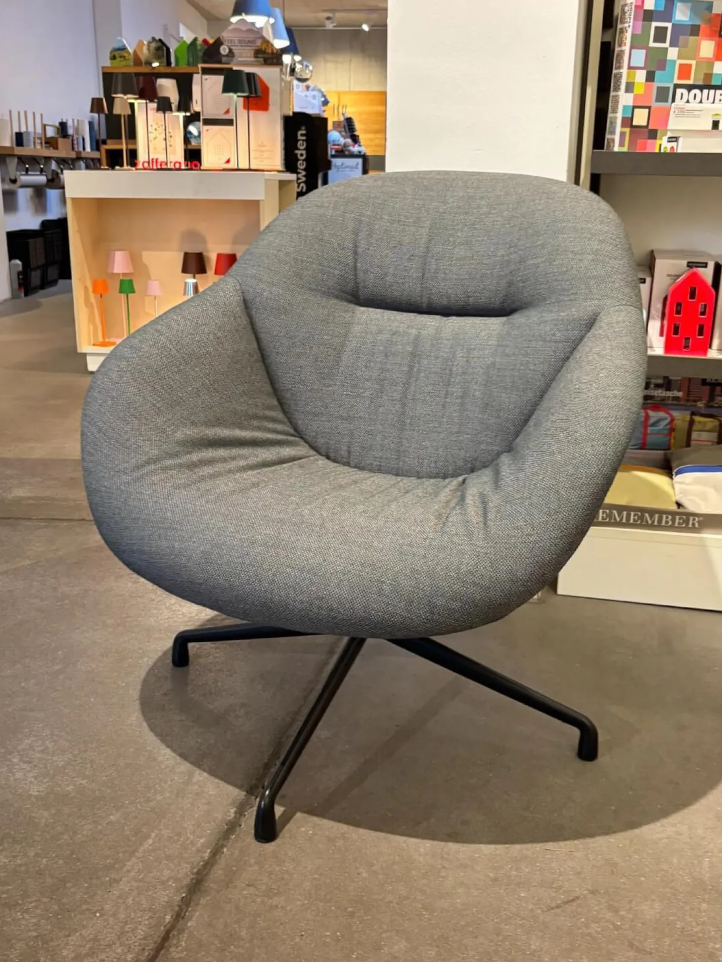 Sessel AAL 81 Soft Stoff Fjord 971 Petrol Grau Blau Gestell Aluminium Schwarz Pulverbeschichtet