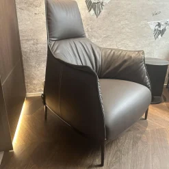 Sessel Archibald A Highback Leder Pelle Soul Ray Grau Füße Nickel Brüniert Schwarz Glänzend