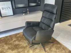 Sessel Arva E Lounge Leder Sauvage Schwarz 5 Sternfuß Metall M01 Moodblack Schwarz Pulverbeschichtet Mit Verstellungen