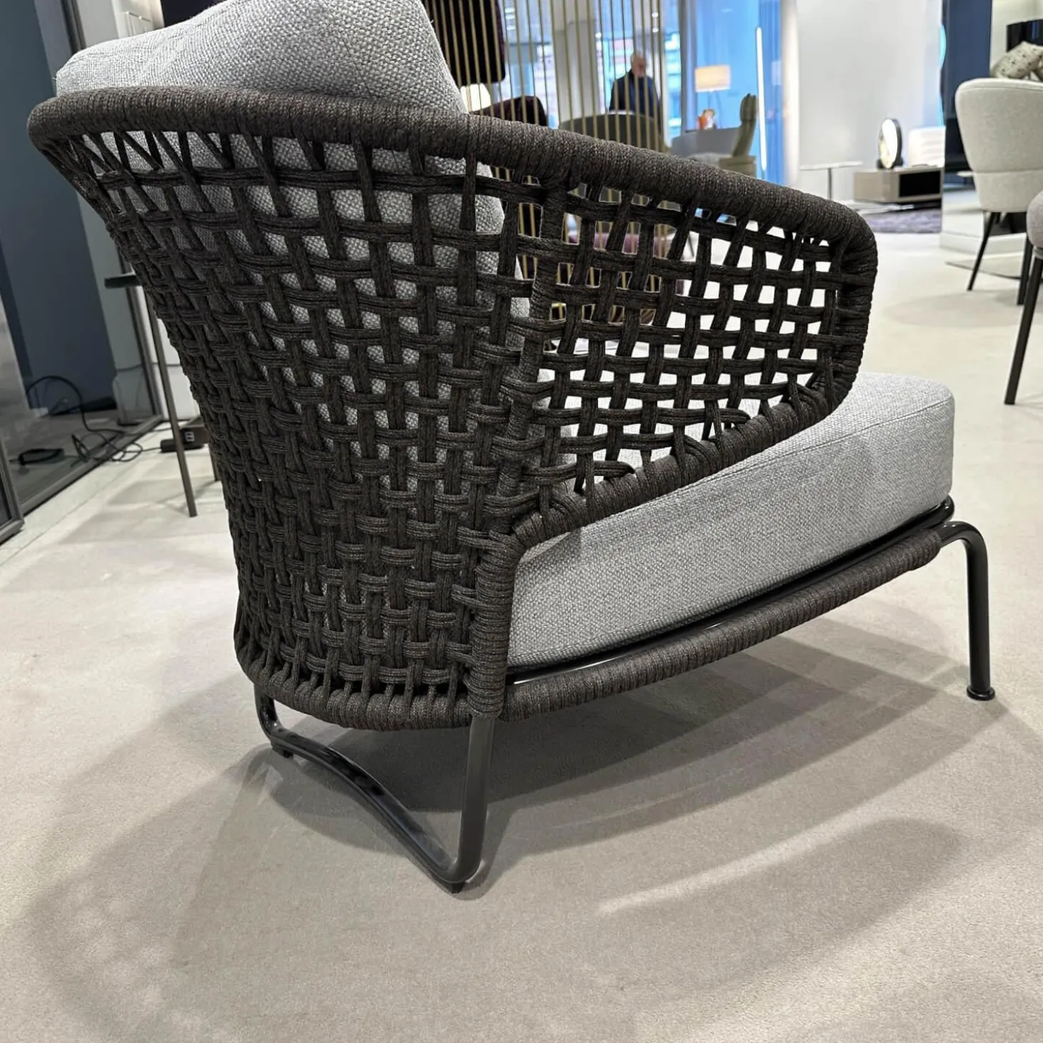 Sessel Aston Cord Indoor Stoff Kolumba 04 Platino Grau Geflecht Taslan Dunkelbraun Füße Metall Schwarz