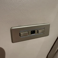 Sessel Best Choice Drenthe Small Bezug Leder Polo 1027 Weiß Creme Gestell X 60 Chrom Gebürstet Elektrisch Verstellbar 2 Motoren