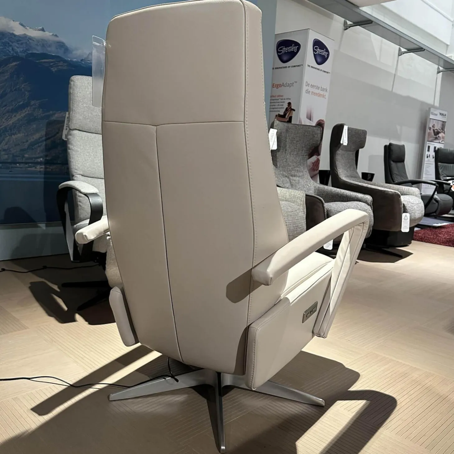 Sessel Best Choice Drenthe Small Bezug Leder Polo 1027 Weiß Creme Gestell X 60 Chrom Gebürstet Elektrisch Verstellbar 2 Motoren