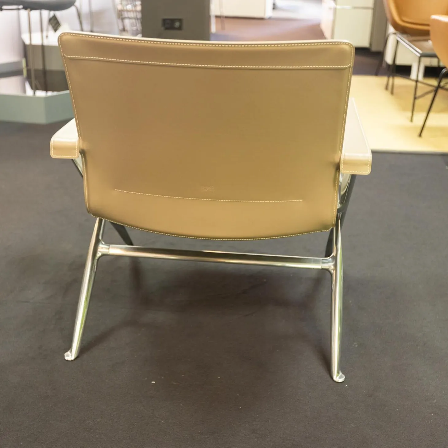 Sessel Beverly 14 Kernleder Tortora 1121280 Rahmen Aluminium