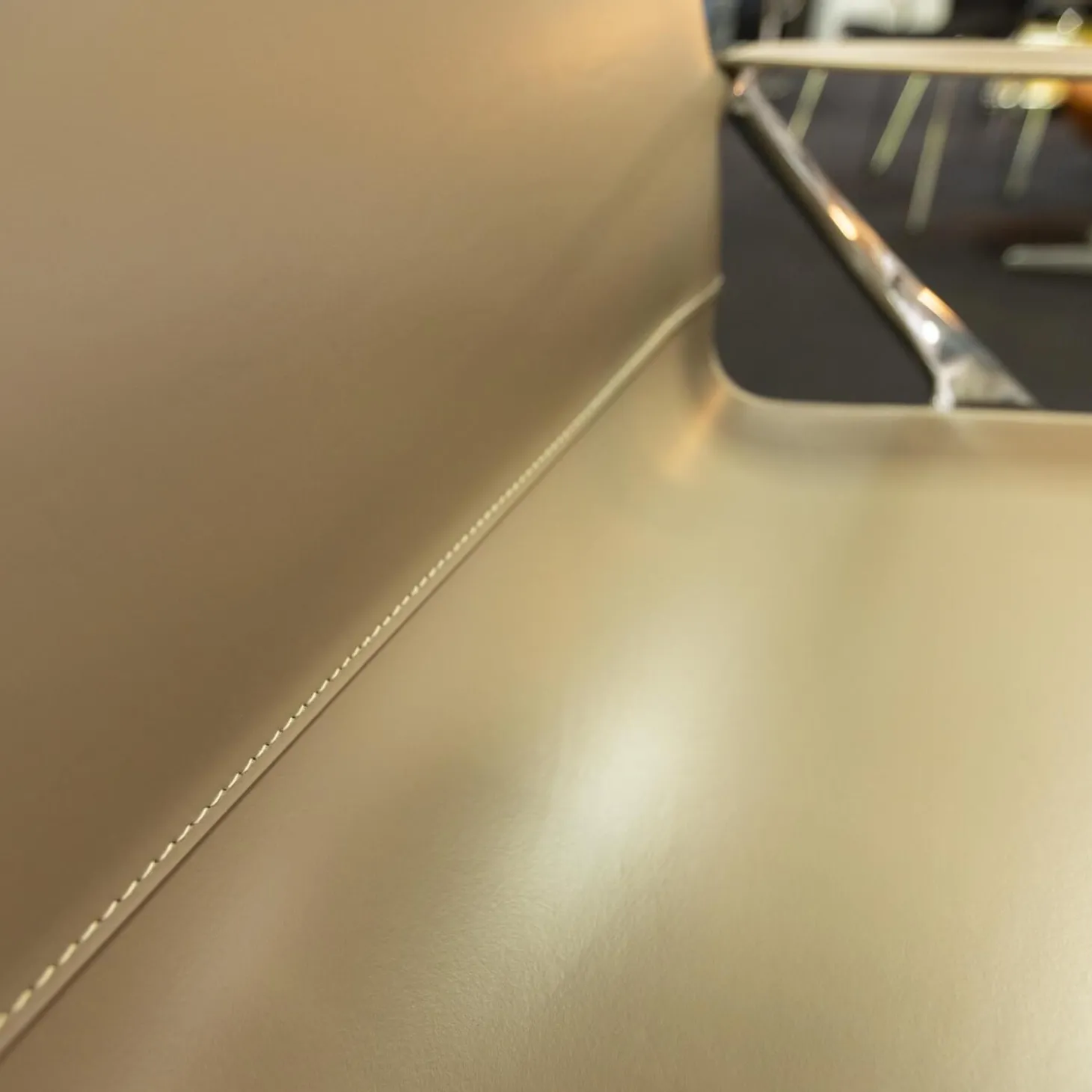 Sessel Beverly 14 Kernleder Tortora 1121280 Rahmen Aluminium