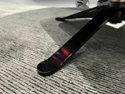 Sessel Boheme Leder Natural Velours Seppia Gestell Schwarz Drehbar mit Hocker